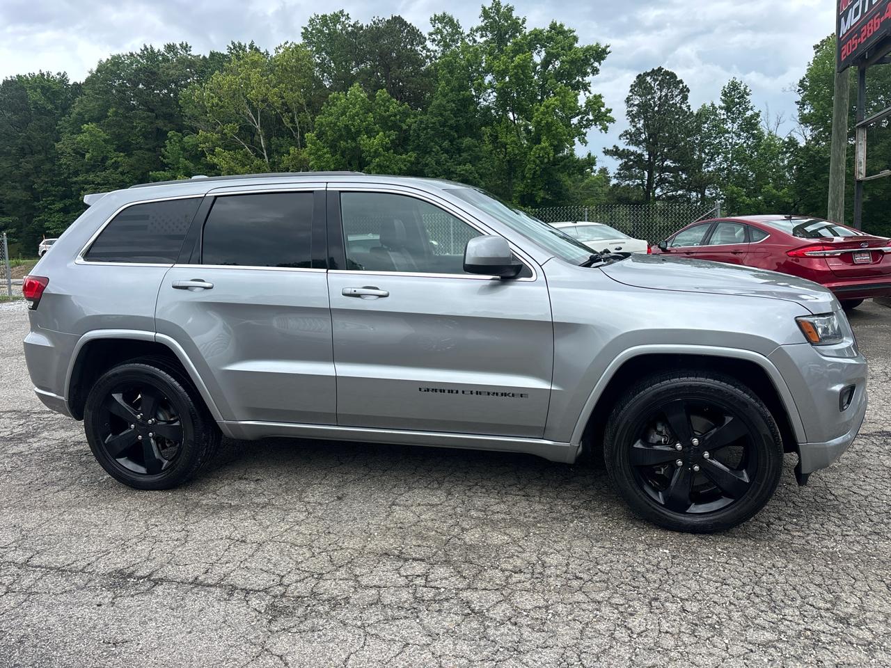 Jeep Grand Cherokee Laredo 4WD 2015