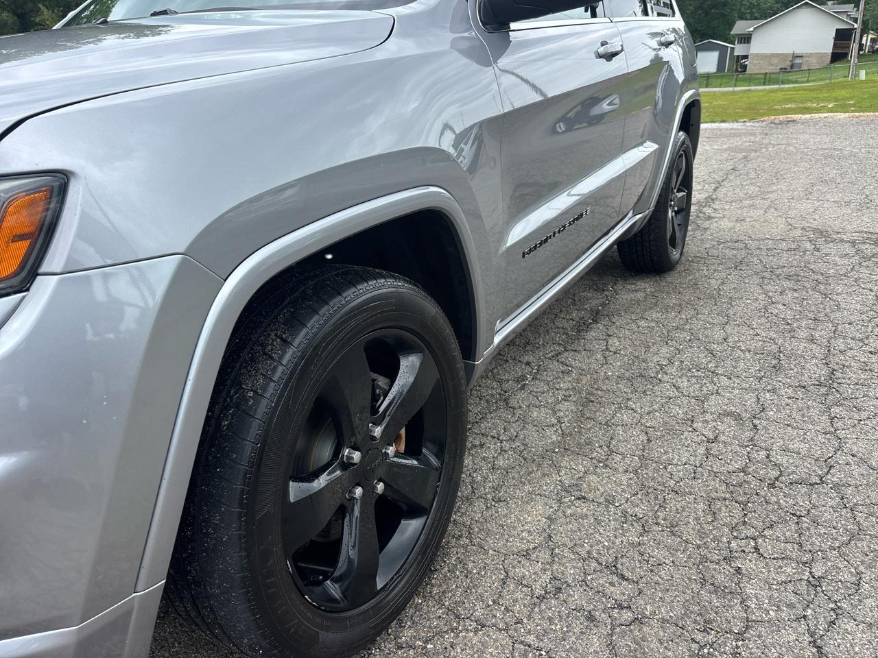 Jeep Grand Cherokee Laredo 4WD 2015