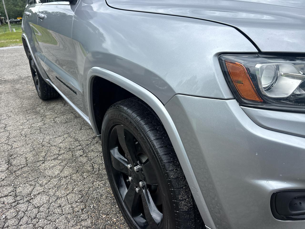 Jeep Grand Cherokee Laredo 4WD 2015