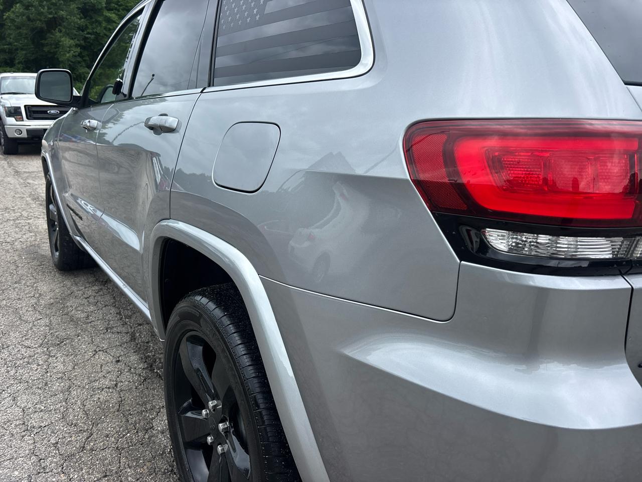 Jeep Grand Cherokee Laredo 4WD 2015
