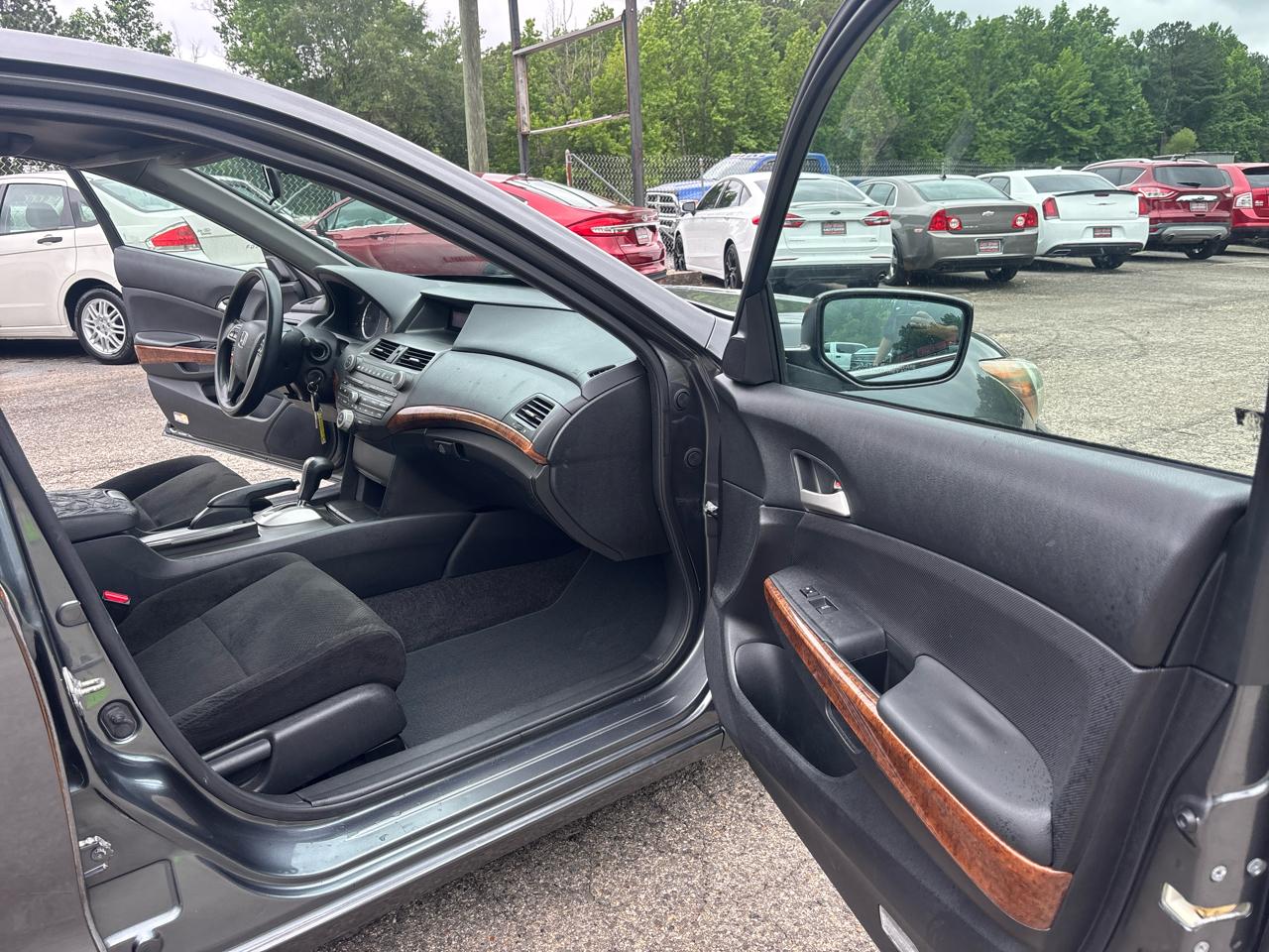 Honda Accord EX Sedan AT 2011