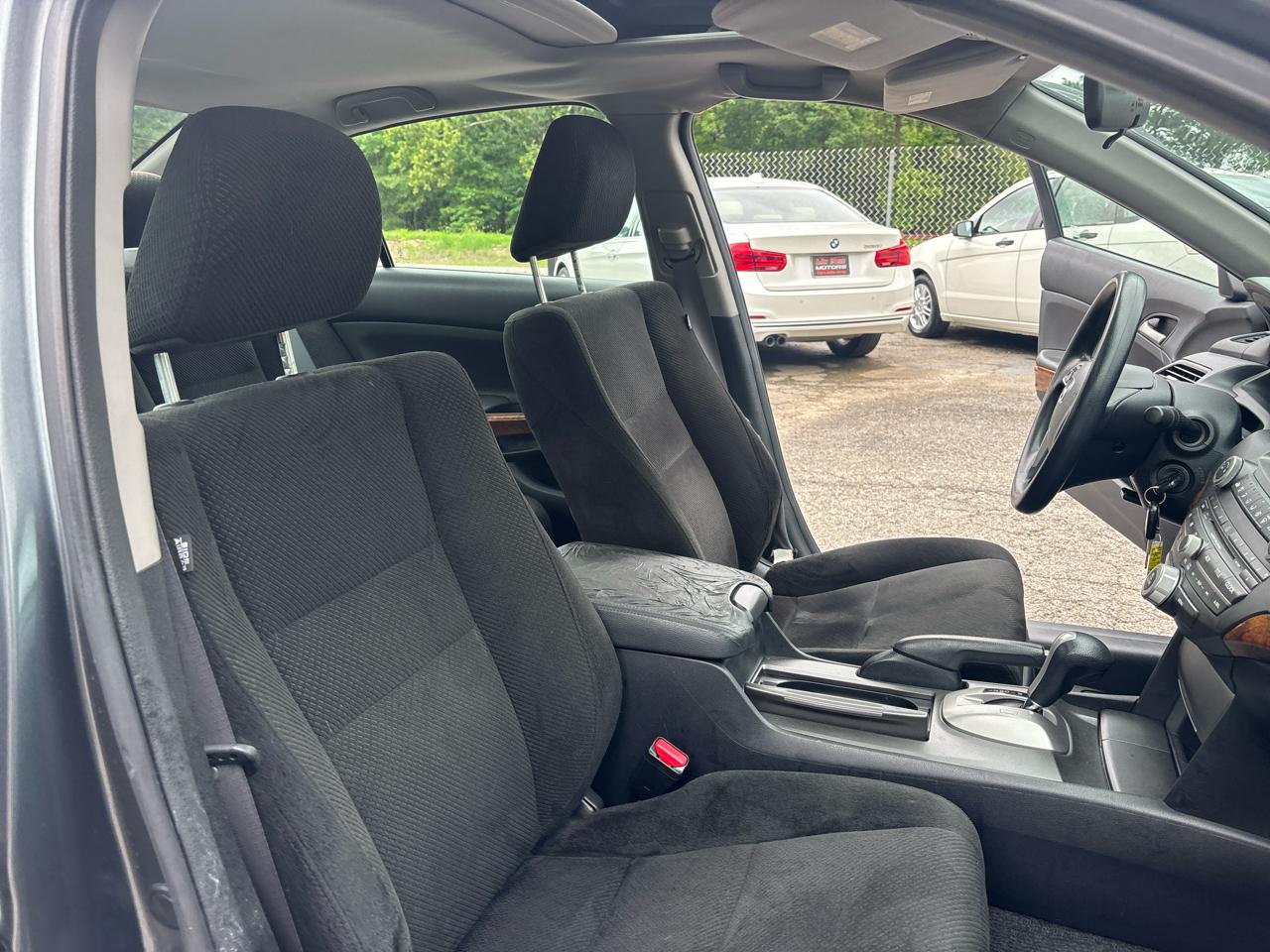 Honda Accord EX Sedan AT 2011