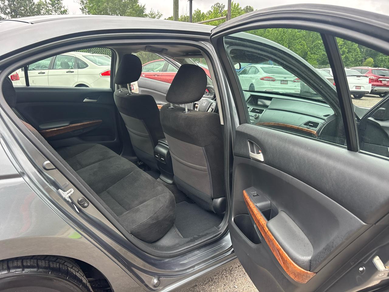 Honda Accord EX Sedan AT 2011
