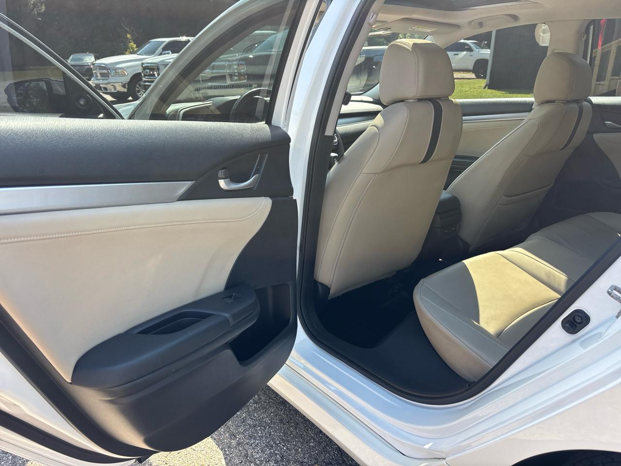 Honda Civic Touring Sedan CVT 2017