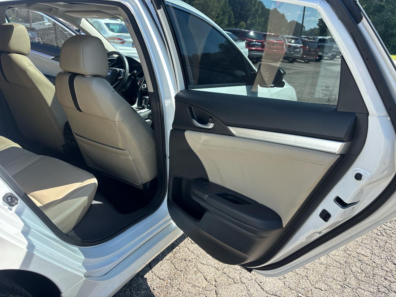 Honda Civic Touring Sedan CVT 2017