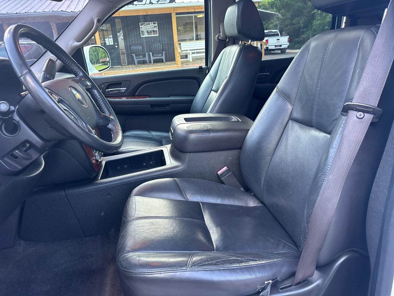 Chevrolet Suburban LT1 1500 4WD 2009