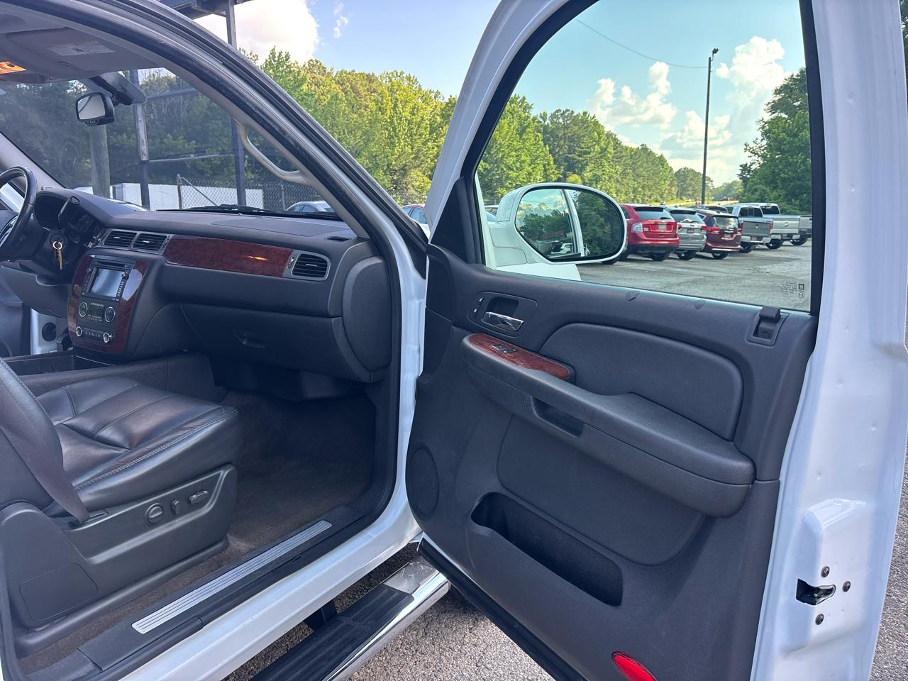 Chevrolet Suburban LT1 1500 4WD 2009