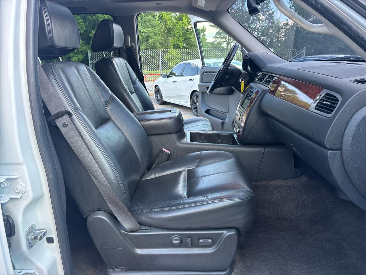 Chevrolet Suburban LT1 1500 4WD 2009