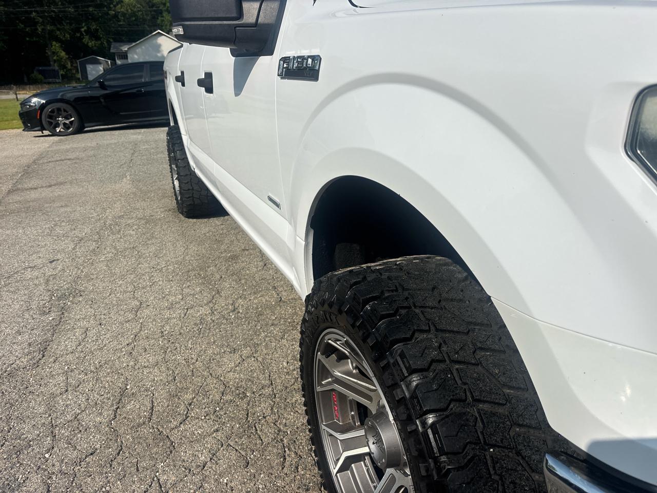 Ford F-150 Lariat SuperCrew 5.5-ft. Bed 4WD 2016