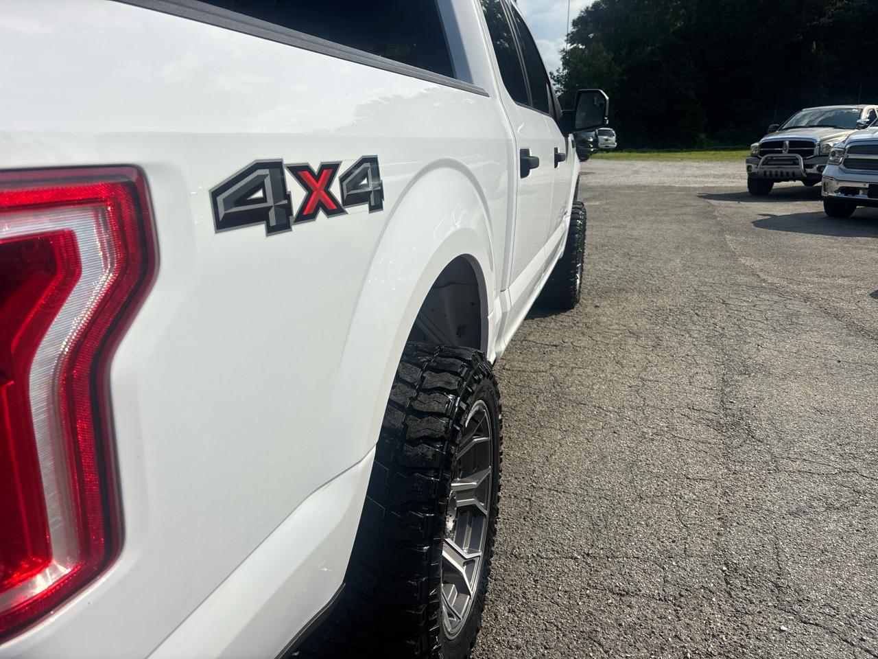 Ford F-150 Lariat SuperCrew 5.5-ft. Bed 4WD 2016