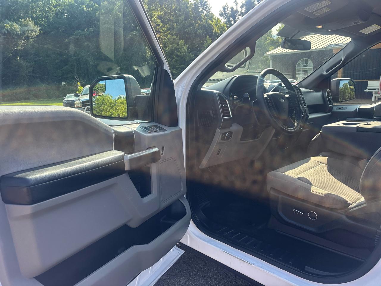 Ford F-150 Lariat SuperCrew 5.5-ft. Bed 4WD 2016