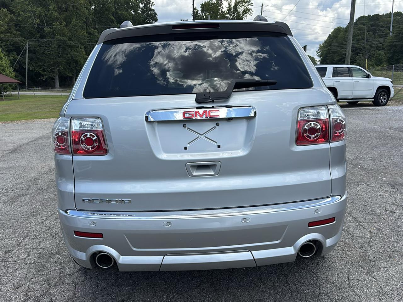 GMC Acadia Denali FWD 2011