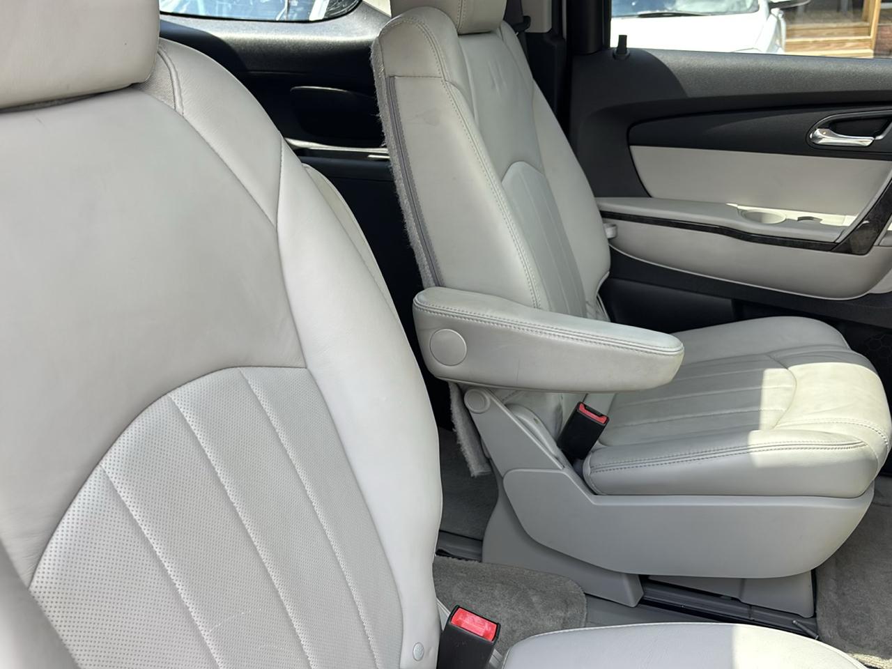GMC Acadia Denali FWD 2011