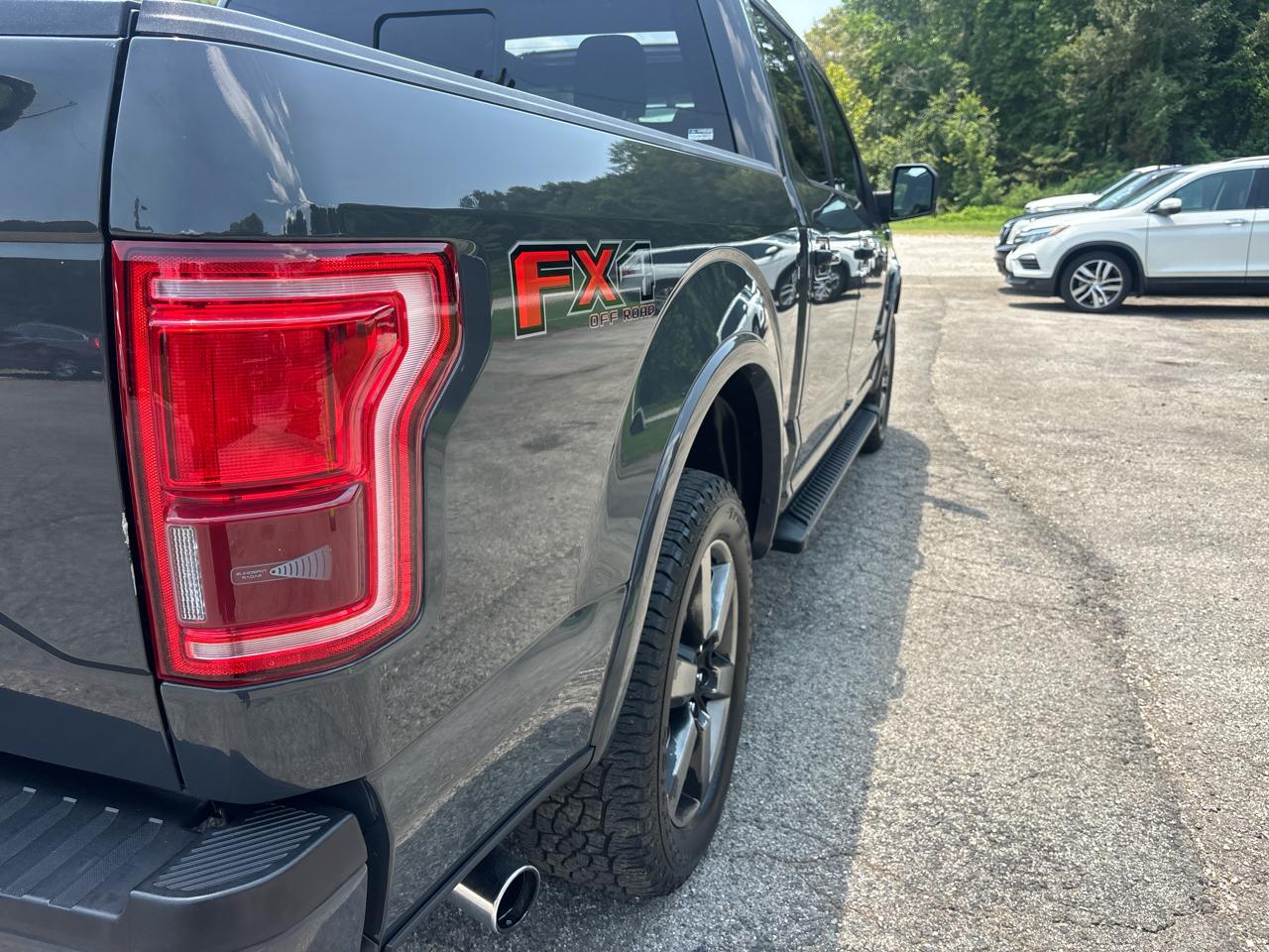 Ford F-150 Lariat SuperCrew 5.5-ft. Bed 4WD 2016