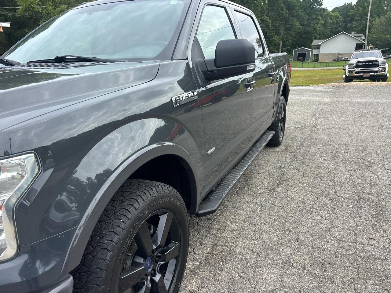 Ford F-150 Lariat SuperCrew 5.5-ft. Bed 4WD 2016