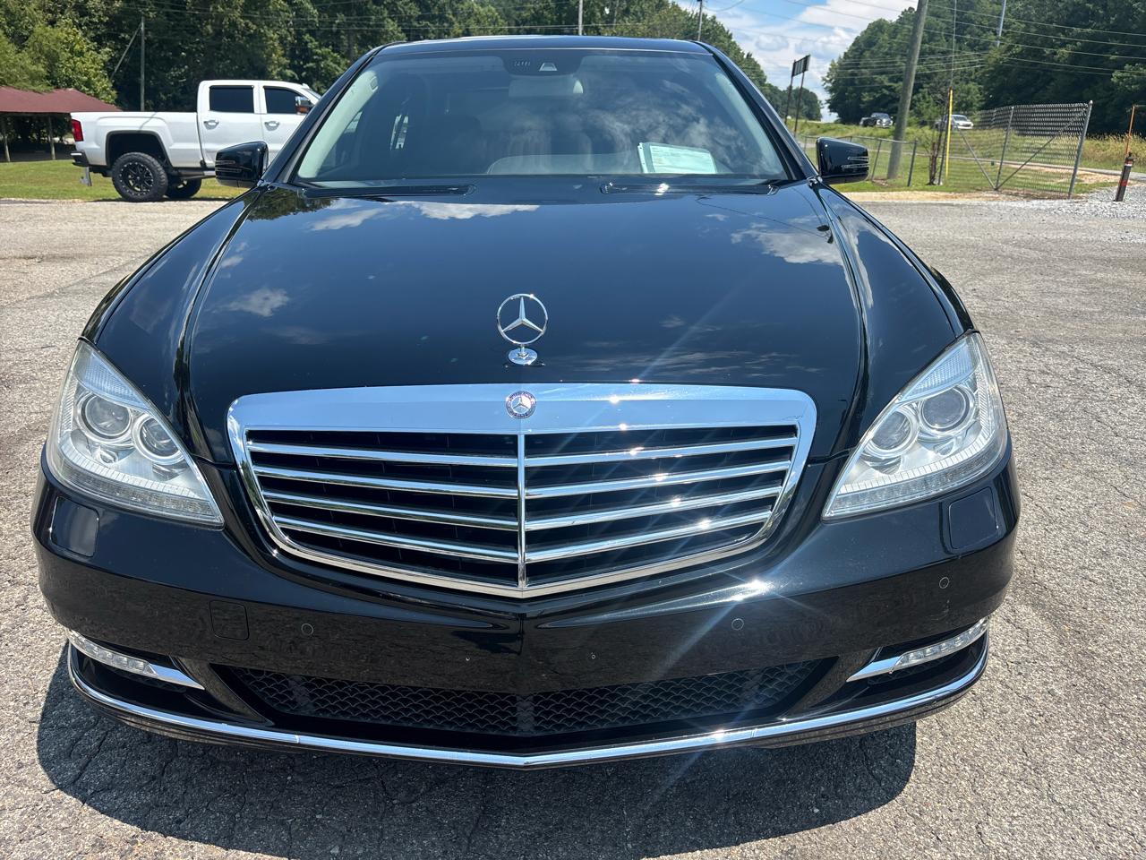 Mercedes-Benz S-Class S550 2012
