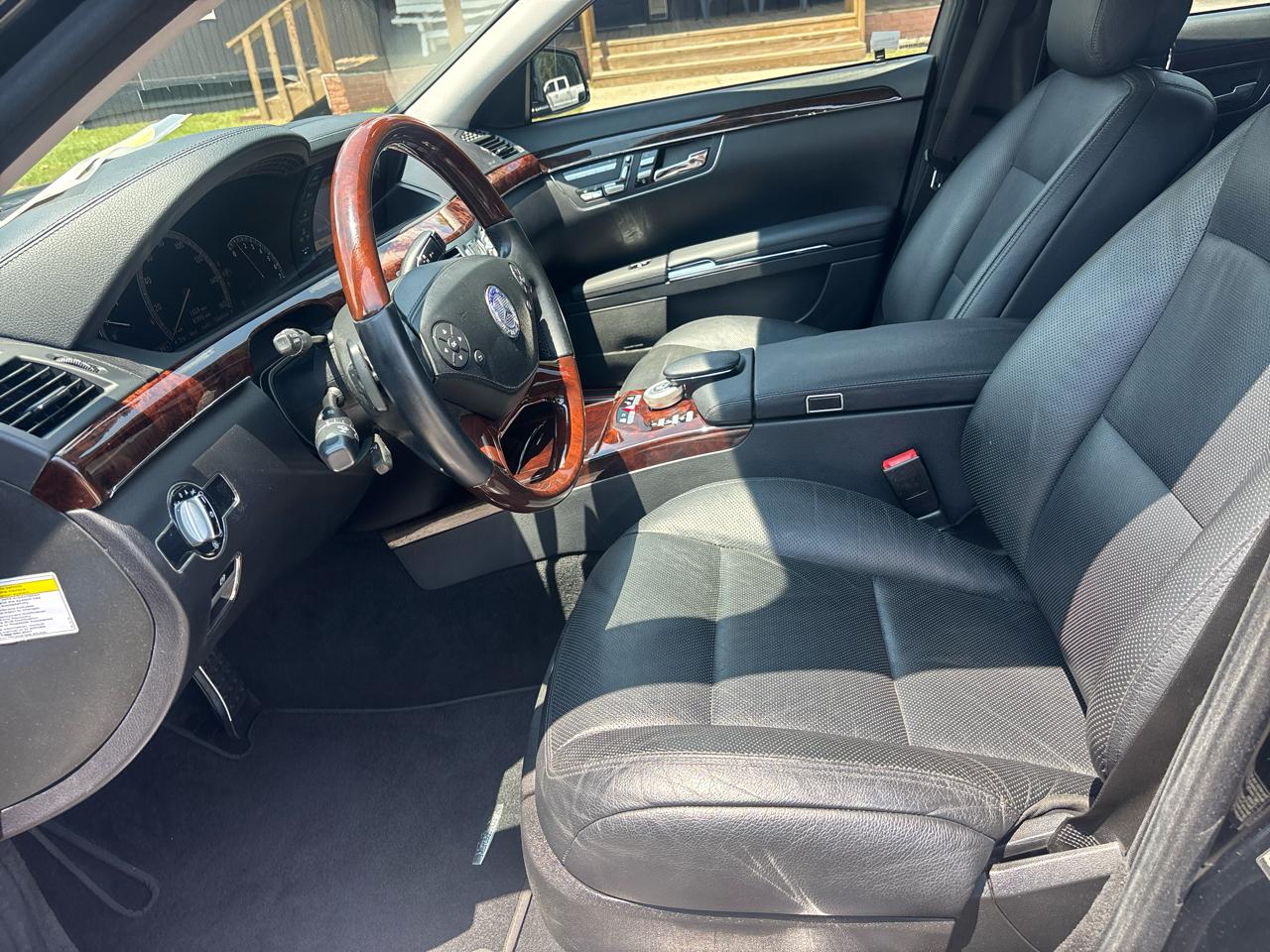 Mercedes-Benz S-Class S550 2012