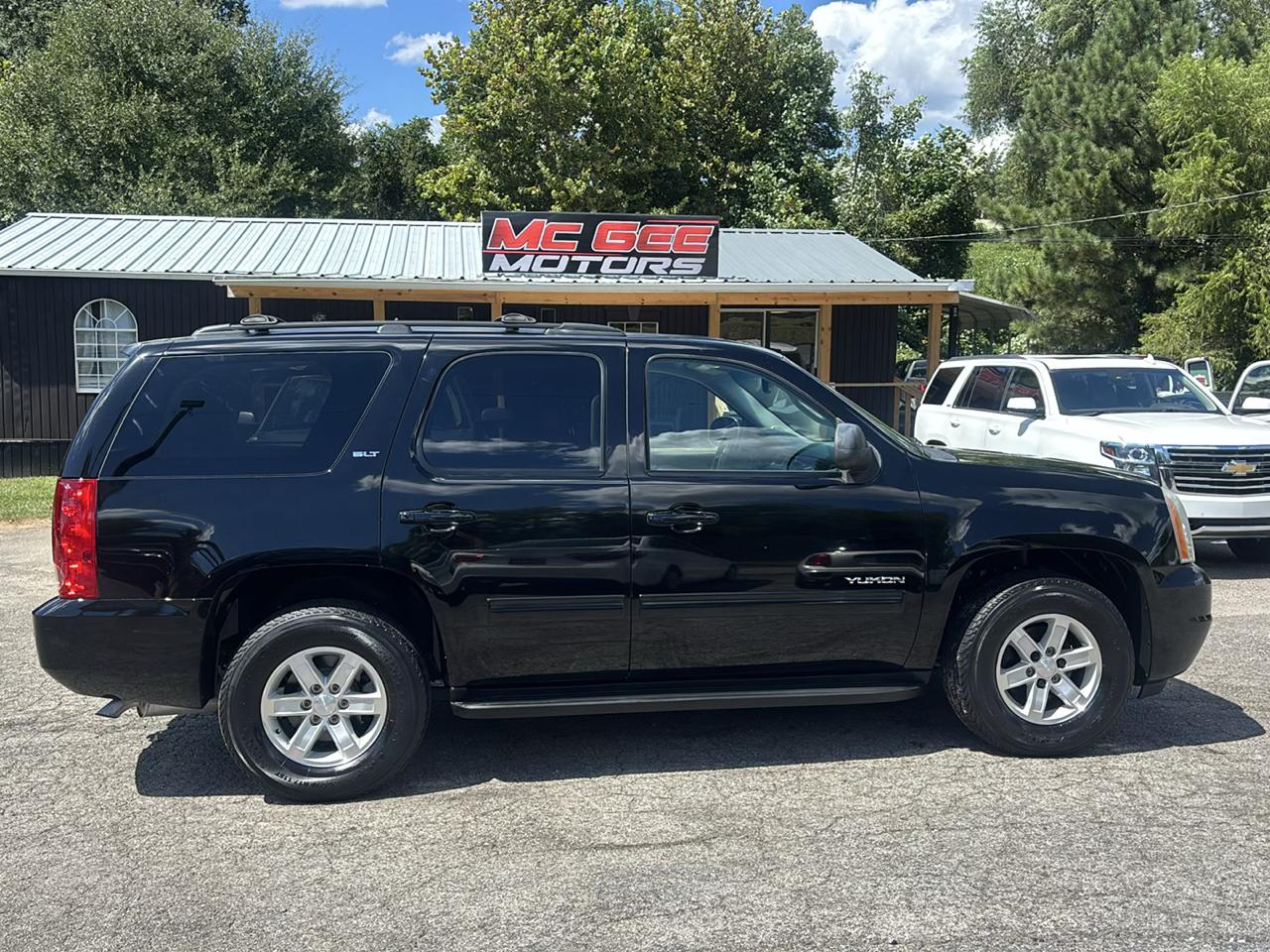 GMC Yukon SLT1 2WD 2010