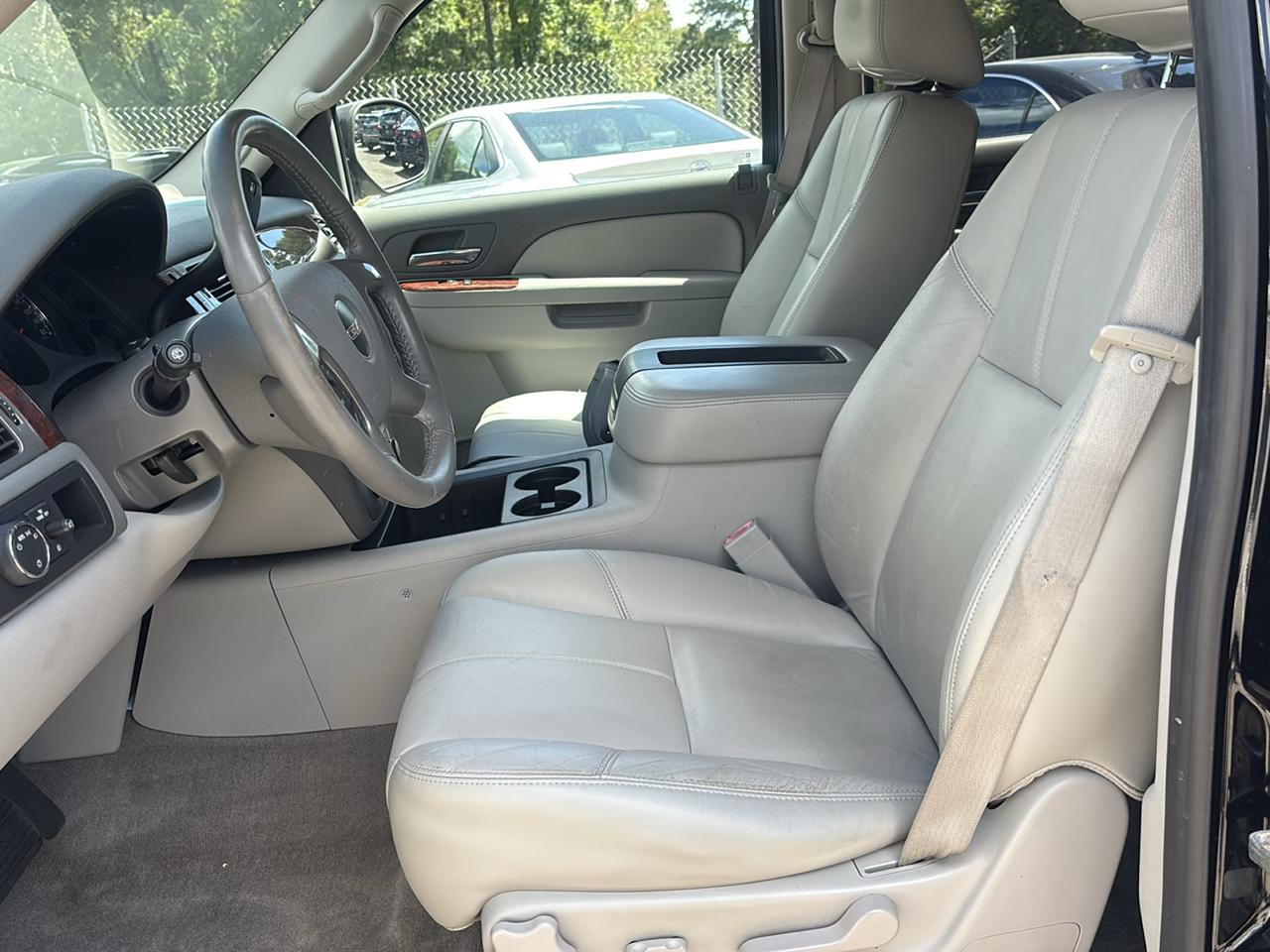GMC Yukon SLT1 2WD 2010