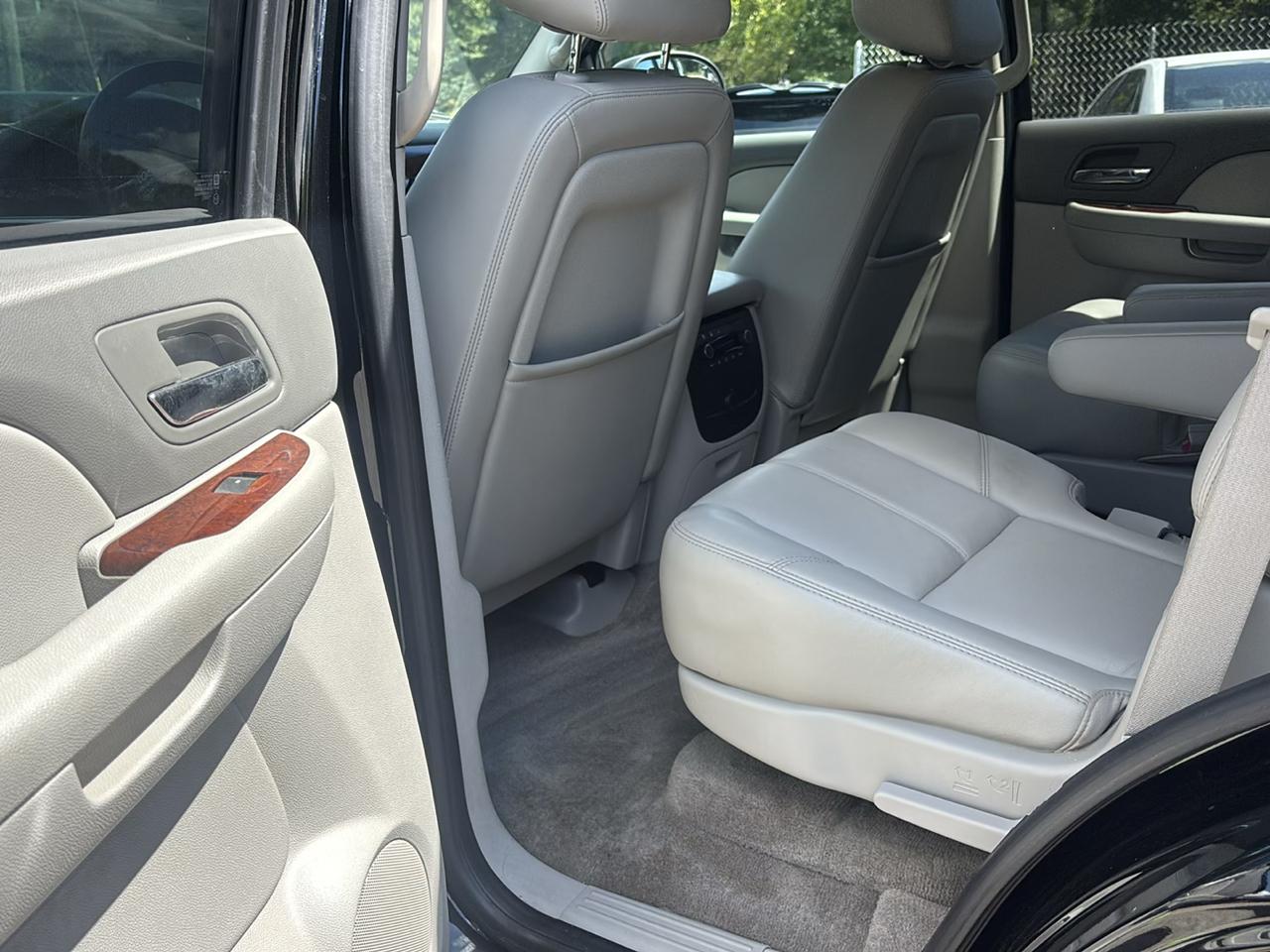 GMC Yukon SLT1 2WD 2010