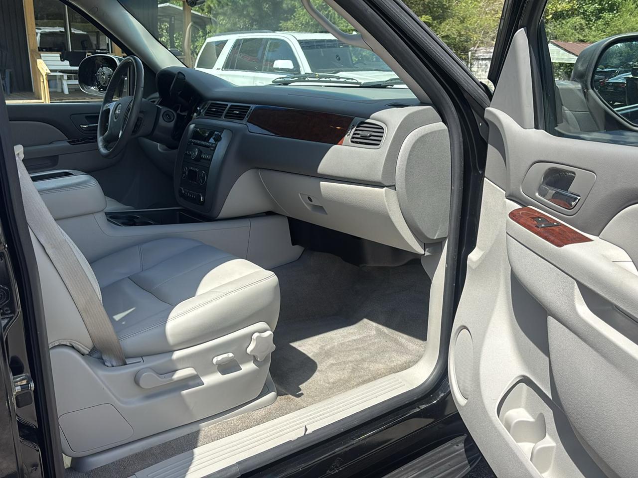 GMC Yukon SLT1 2WD 2010