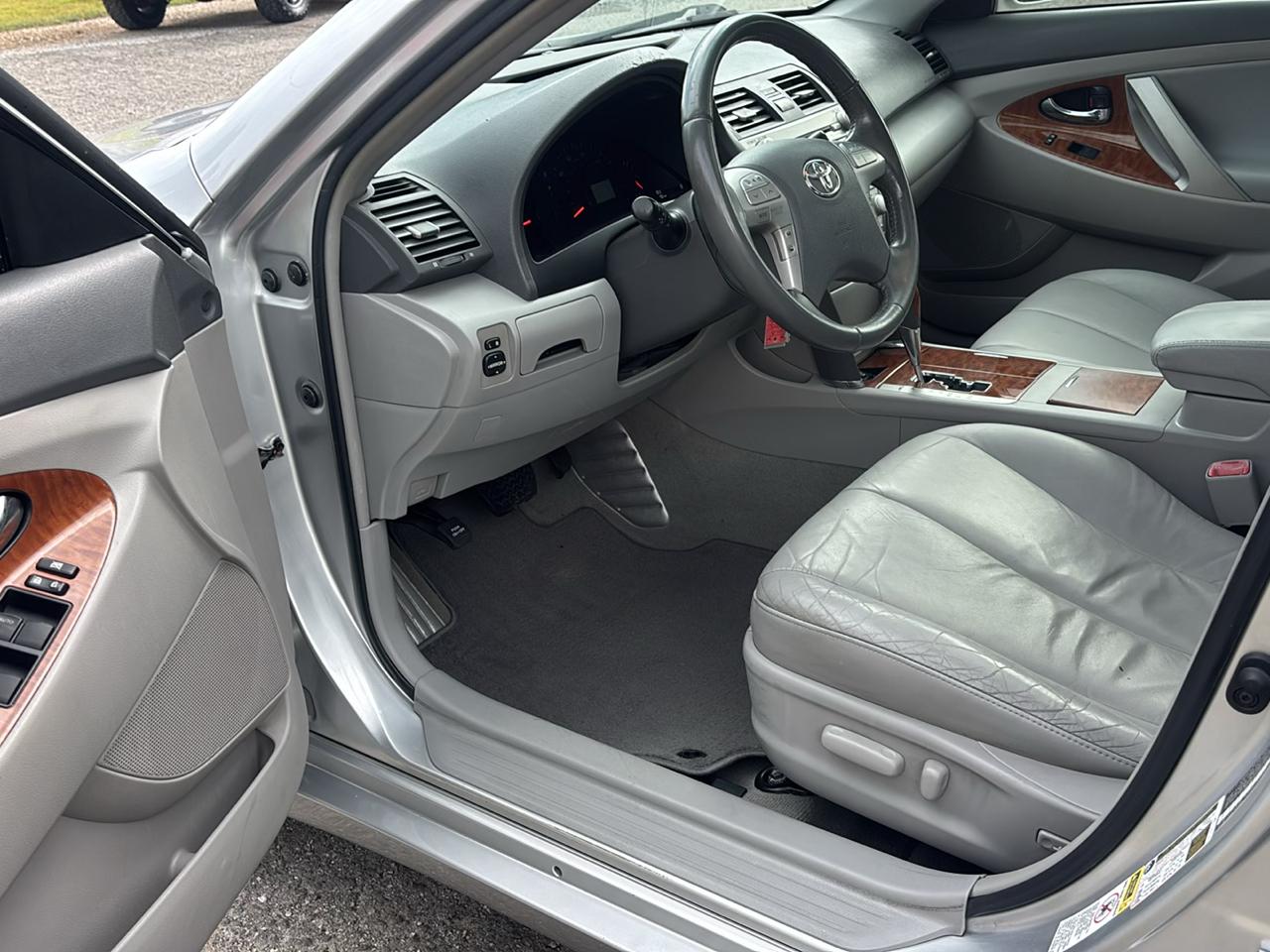Toyota Camry XLE 5-Spd AT 2009
