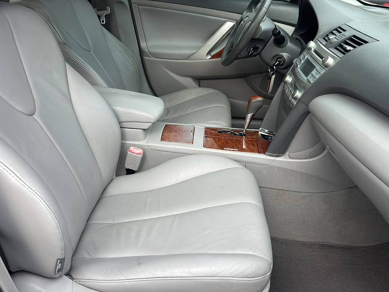 Toyota Camry XLE 5-Spd AT 2009