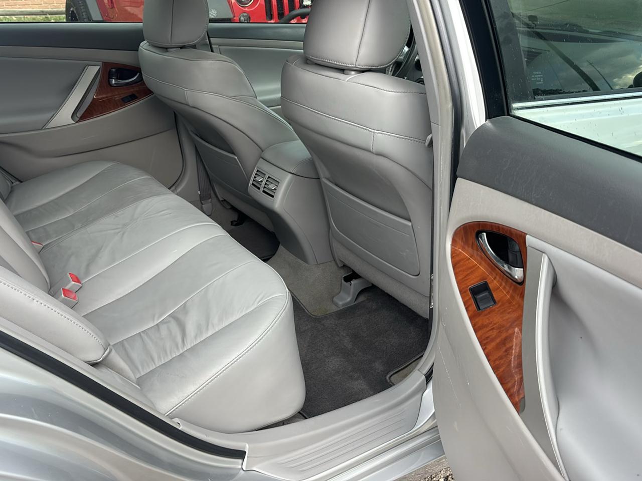 Toyota Camry XLE 5-Spd AT 2009