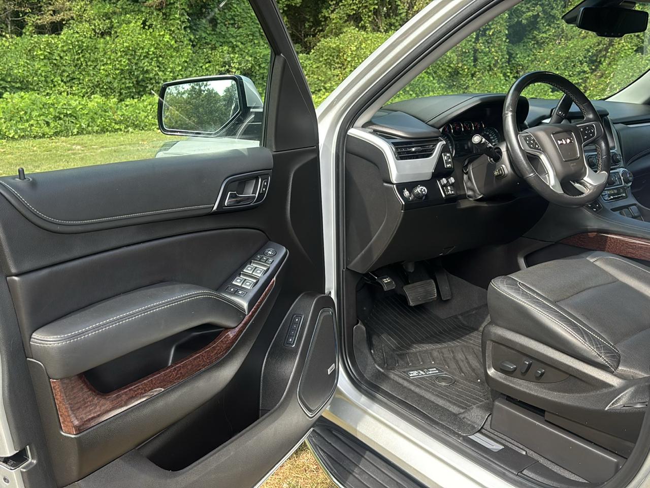 GMC Yukon SLT 2WD 2019
