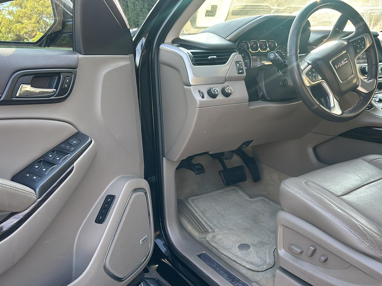 GMC Yukon SLT 4WD 2016