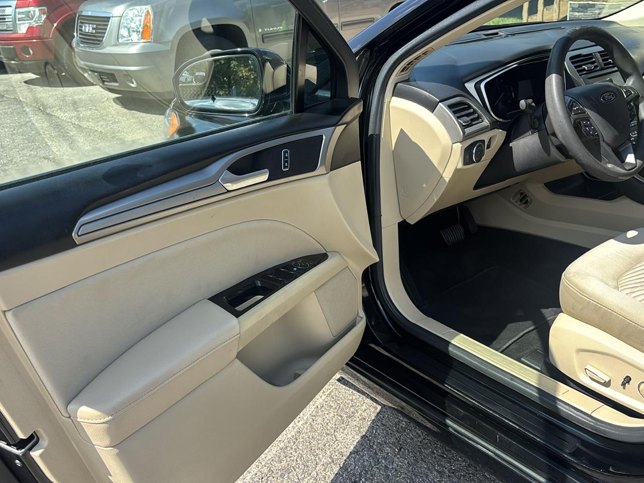 Ford Fusion SE 2016
