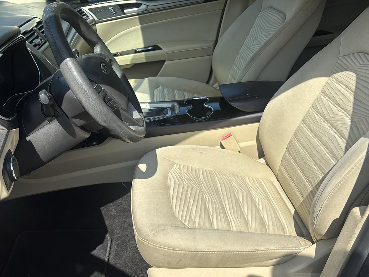 Ford Fusion SE 2016