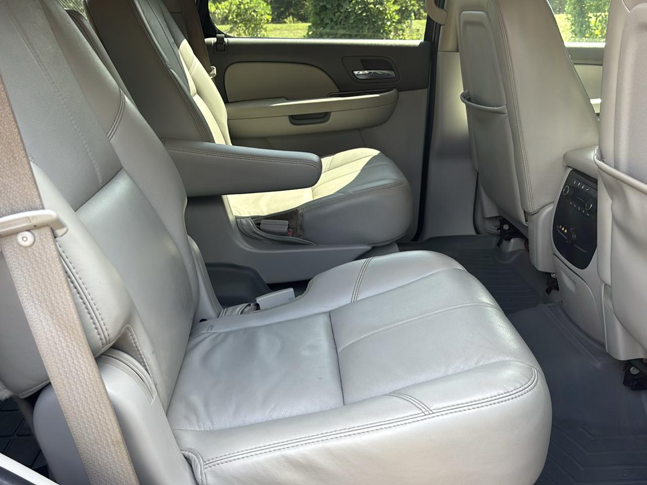 GMC Yukon SLT-1 2WD 2009
