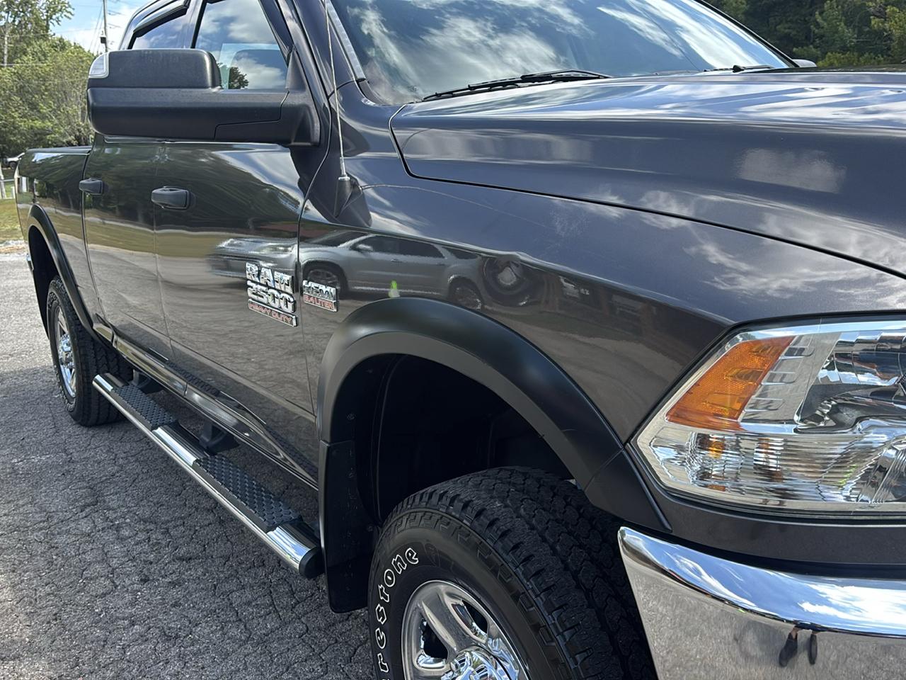 RAM 2500 Tradesman Crew Cab SWB 4WD 2017