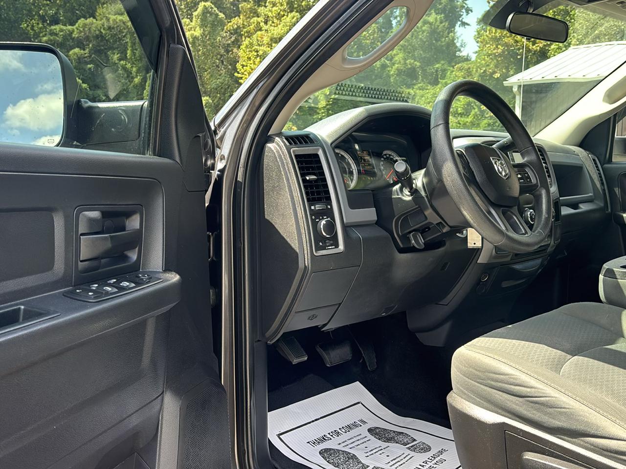 RAM 2500 Tradesman Crew Cab SWB 4WD 2017