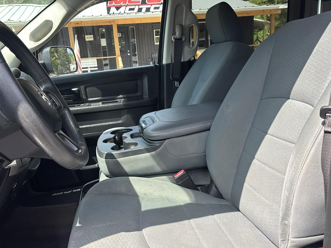 RAM 2500 Tradesman Crew Cab SWB 4WD 2017