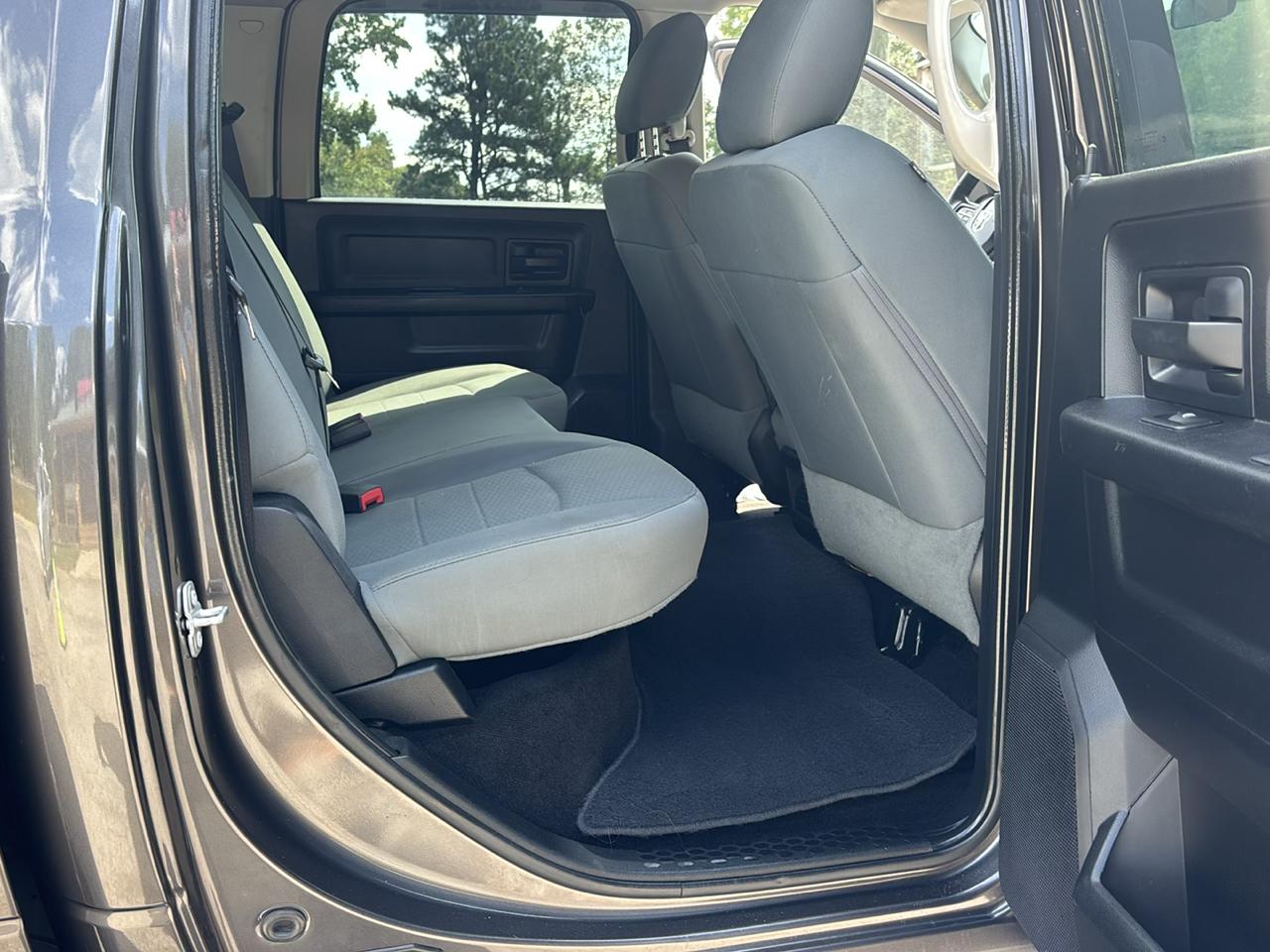 RAM 2500 Tradesman Crew Cab SWB 4WD 2017