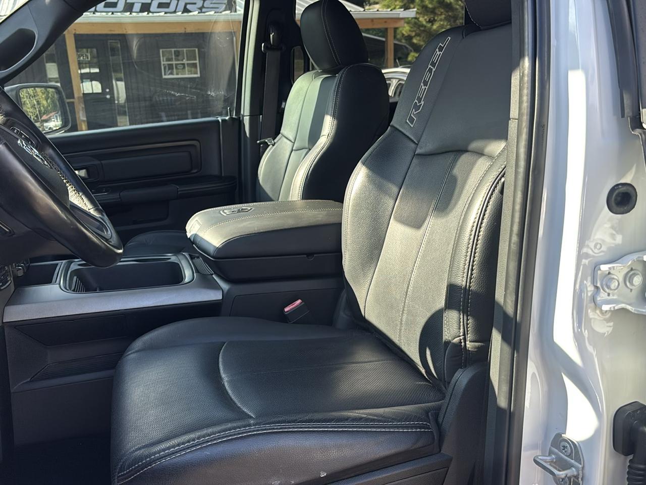 RAM 1500 Rebel Crew Cab SWB 4WD 2018