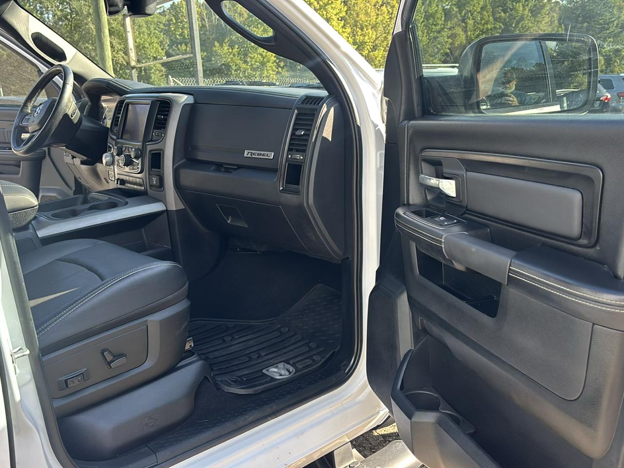 RAM 1500 Rebel Crew Cab SWB 4WD 2018
