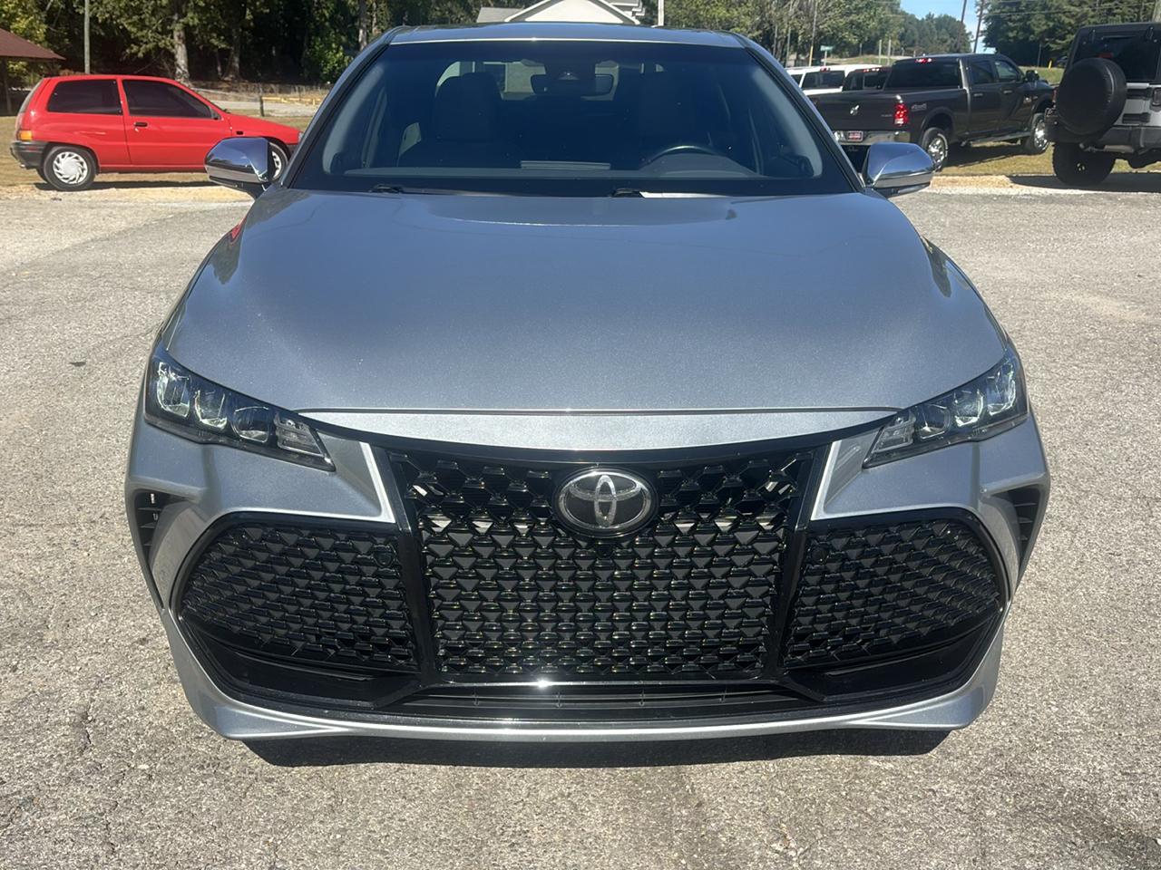 Toyota Avalon XLE 2019