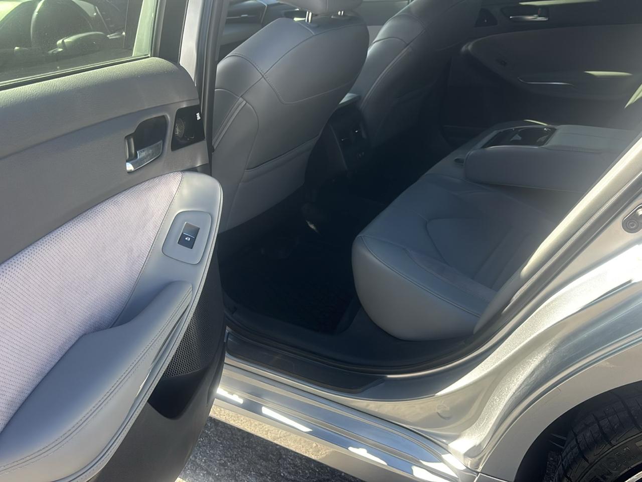 Toyota Avalon XLE 2019