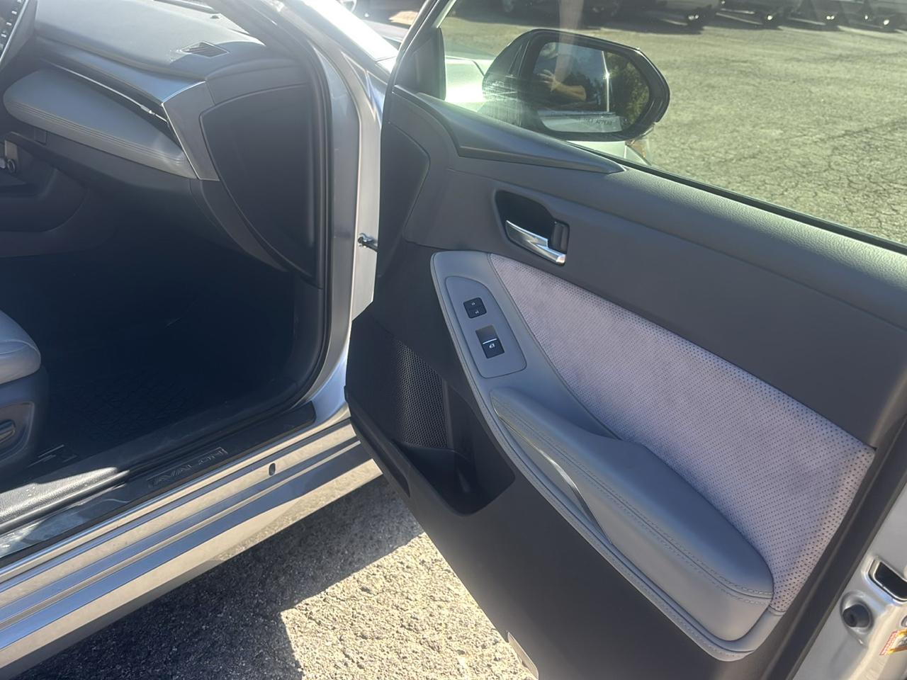 Toyota Avalon XLE 2019