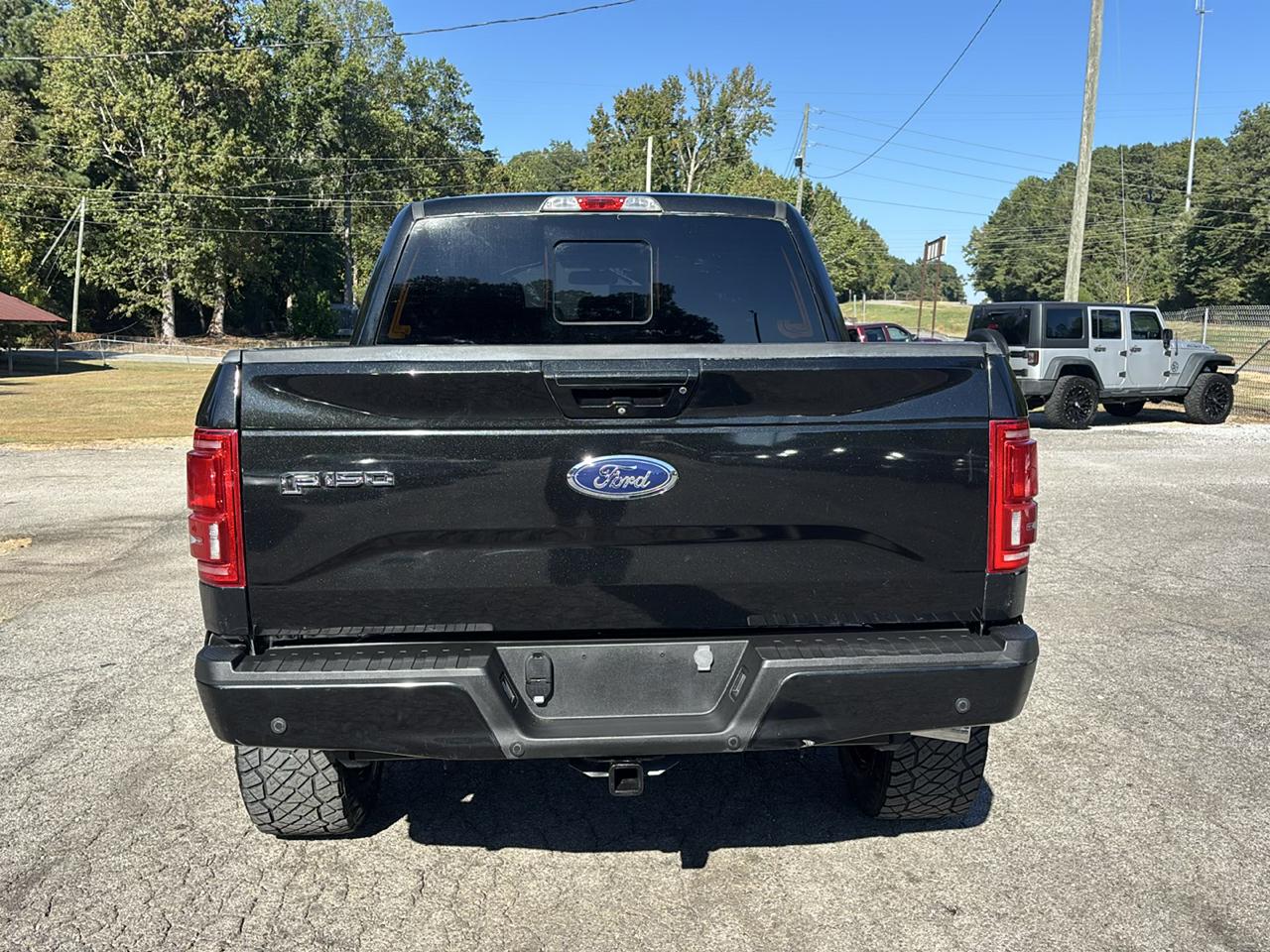 Ford F-150 XL SuperCrew 5.5-ft. Bed 4WD 2015