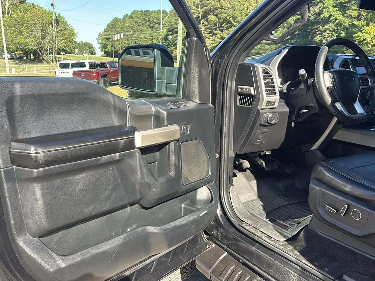 Ford F-150 XL SuperCrew 5.5-ft. Bed 4WD 2015