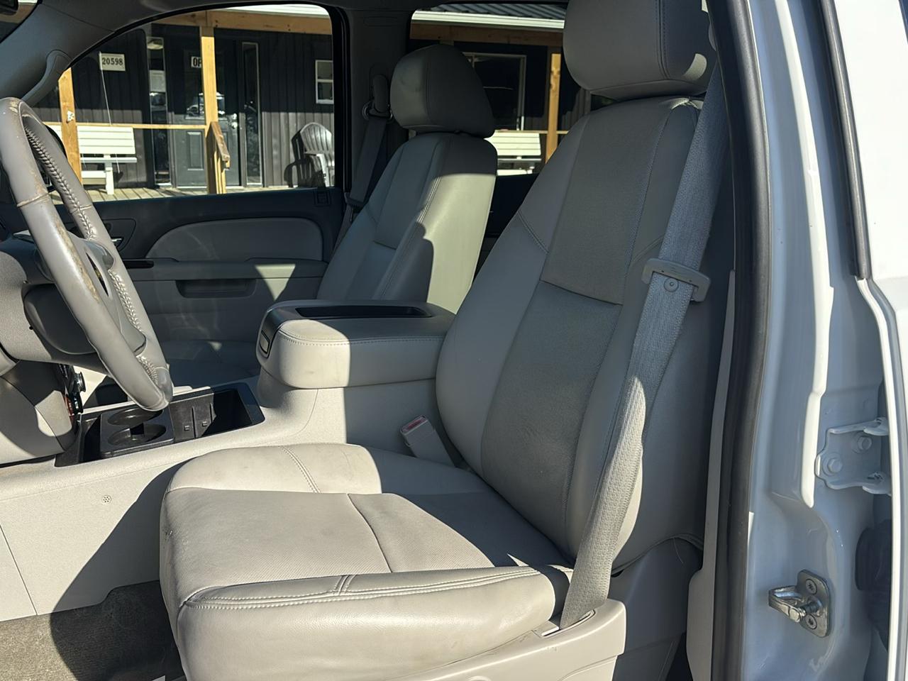 Chevrolet Silverado 1500 LTZ Crew Cab 4WD 2012