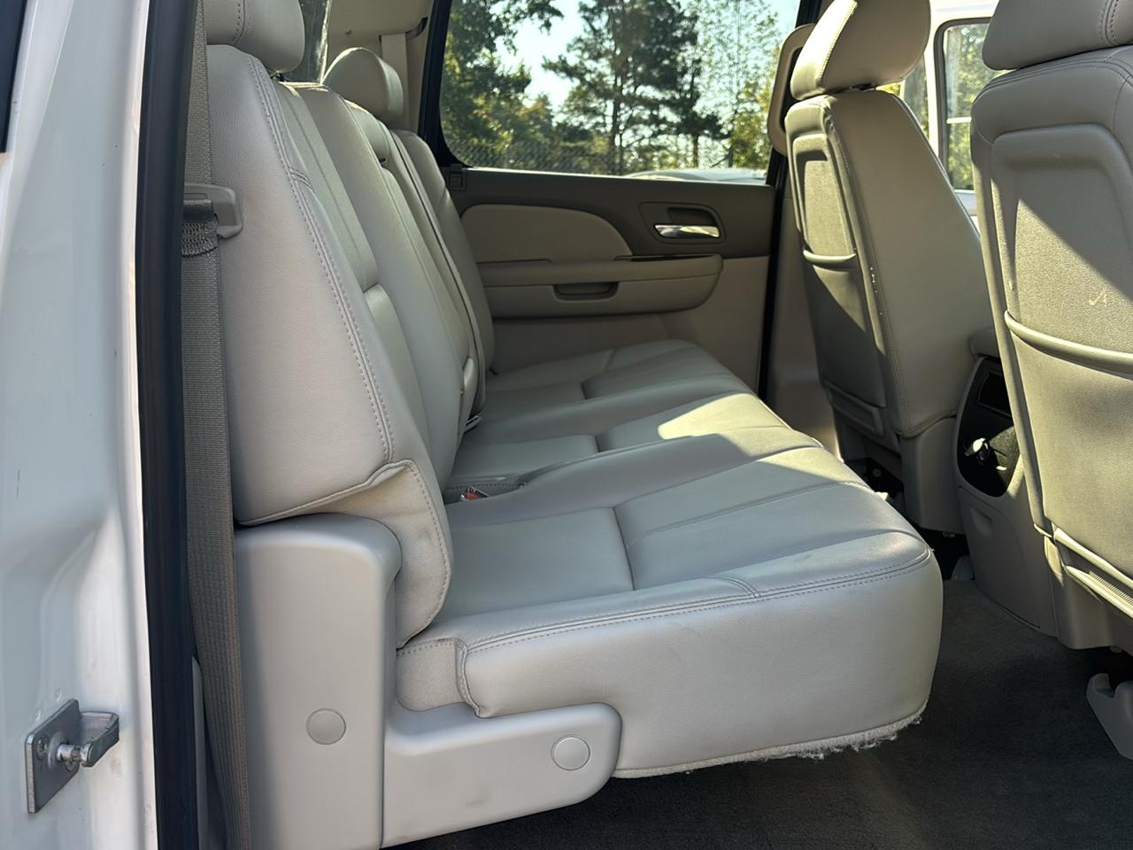Chevrolet Silverado 1500 LTZ Crew Cab 4WD 2012