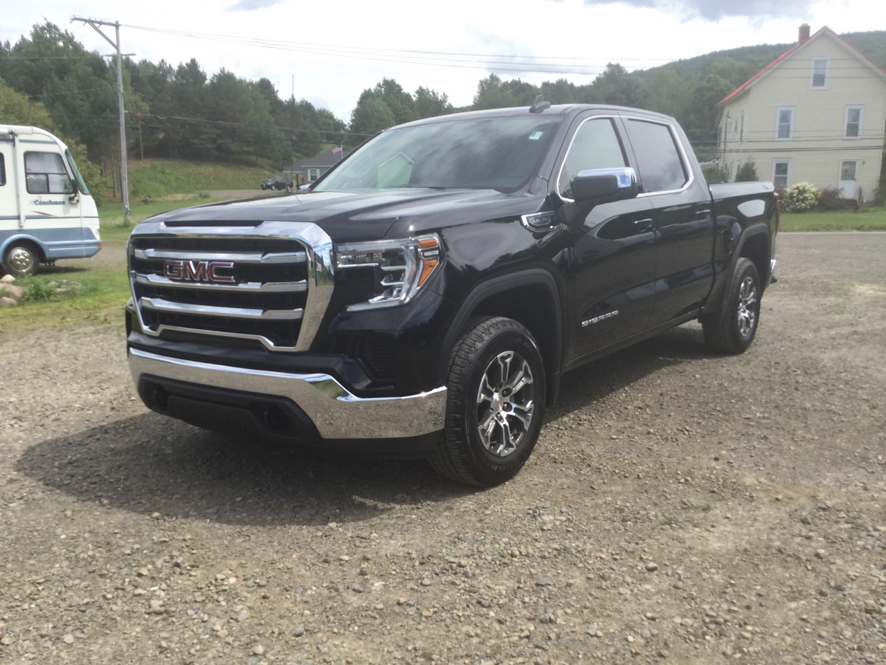 Used 2019 GMC Sierra 1500 SLE Crew Cab Short Box 4WD for Sale in