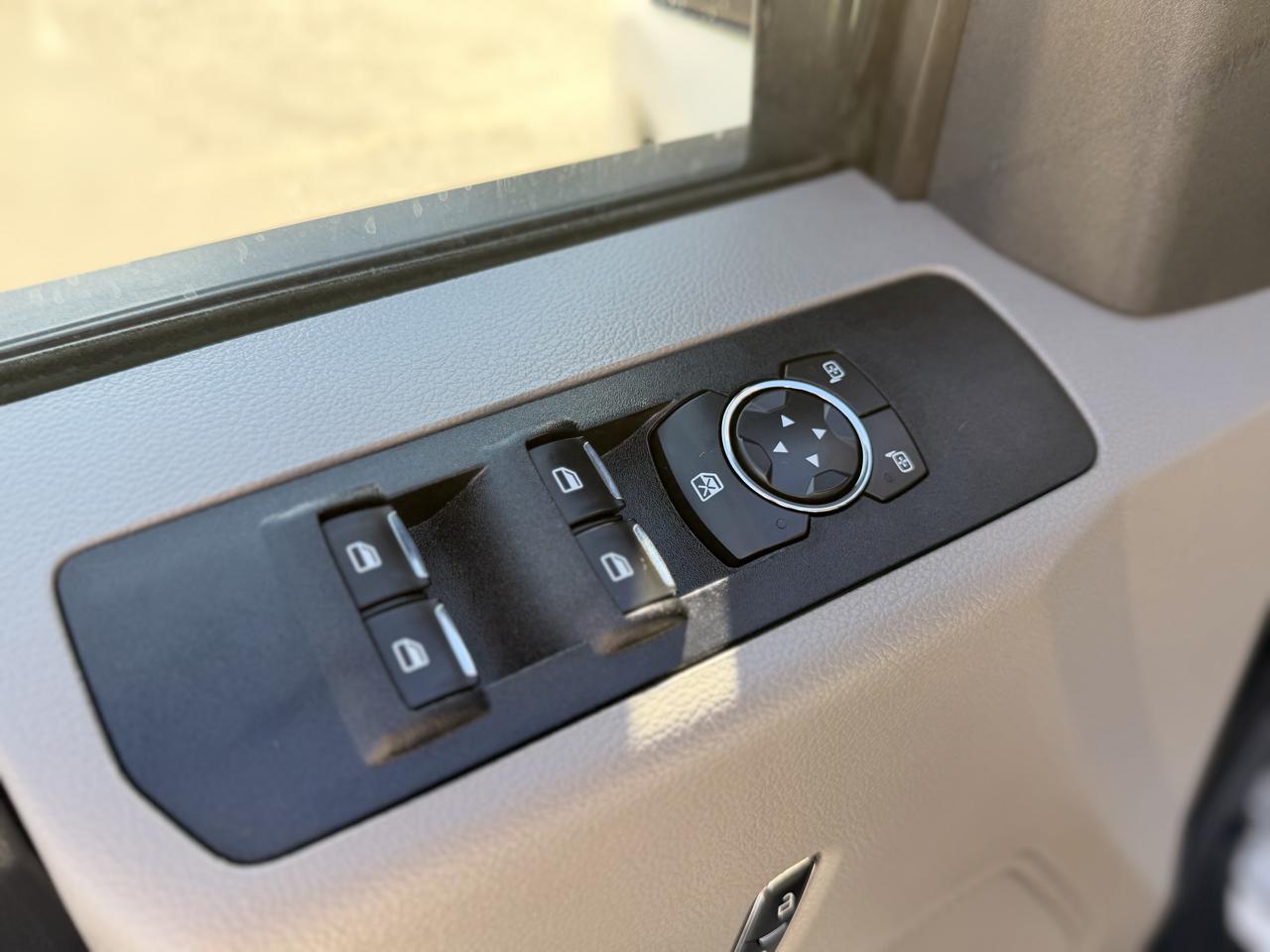 Ford F-250 SD XL Crew Cab 4WD 2022