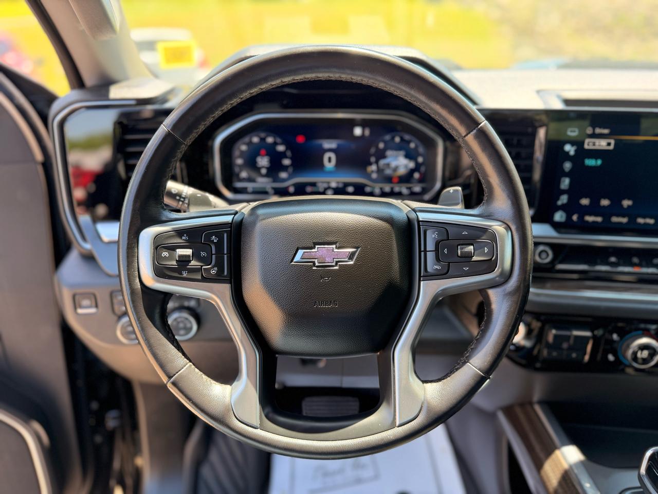 Chevrolet Silverado 1500 Trail Boss LT Crew Cab 4WD 2023