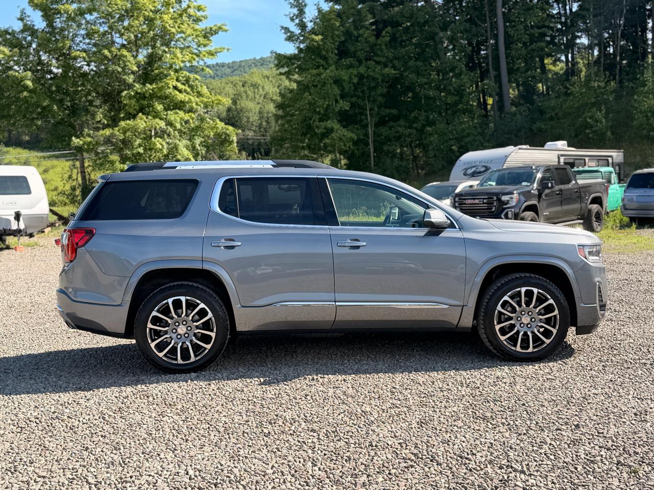 GMC Acadia Denali AWD 2022